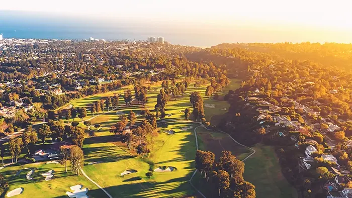 Beyond the Facade: How Video Creates a Longing for Your City Club